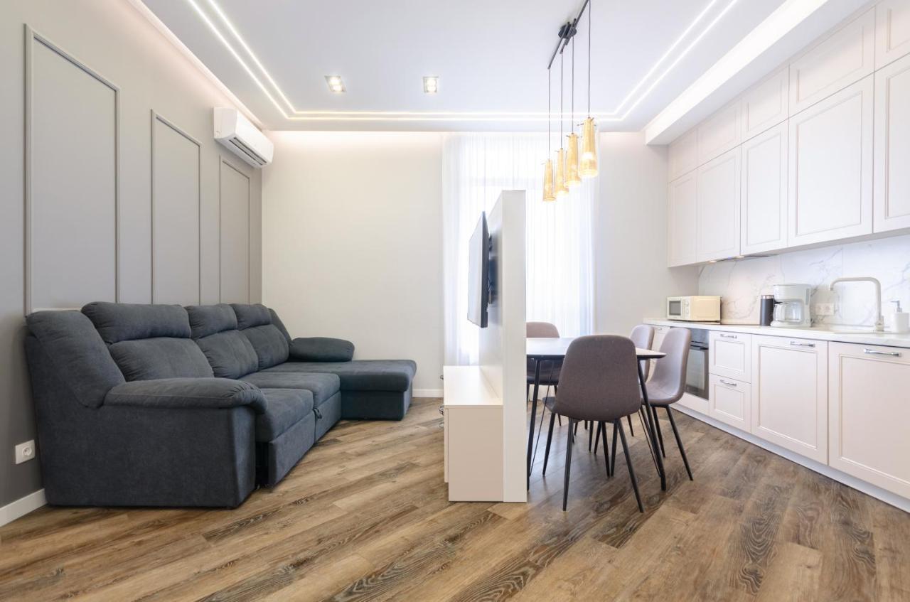 Petrovdom Ж38 In Luxury Apartments At 68 Zhylyanska Street,38 Perlyna Kiev Exterior foto